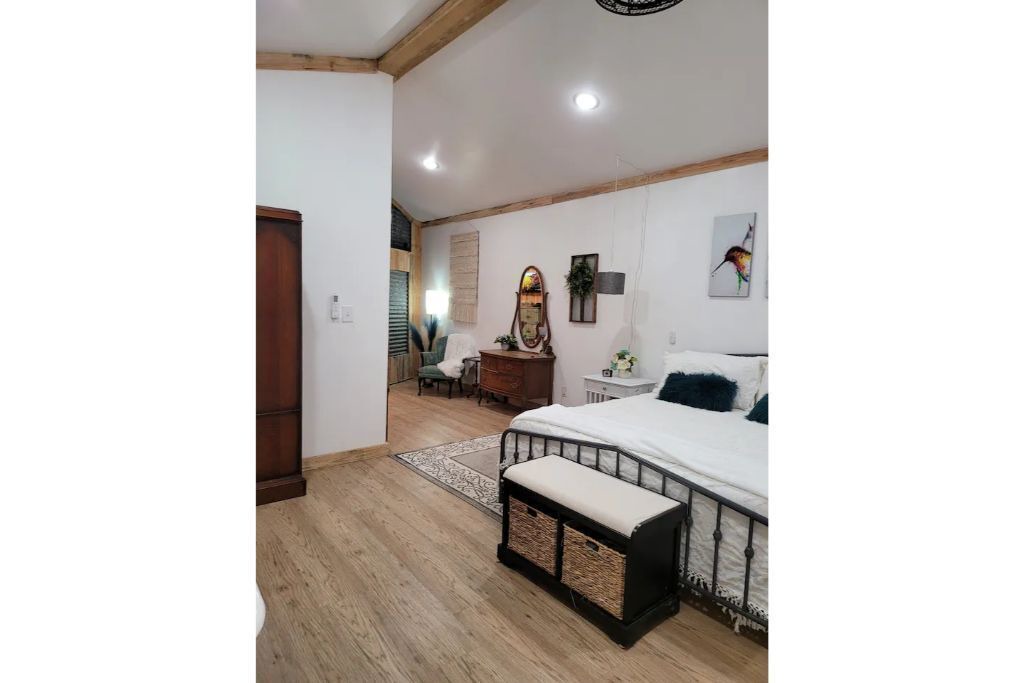 Photo of Bedroom in Georgia Coast