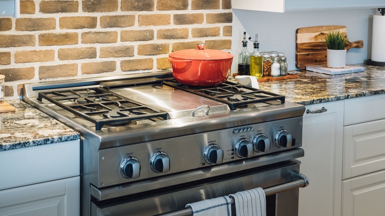 Photo of Kitchen in Val-des-Lacs