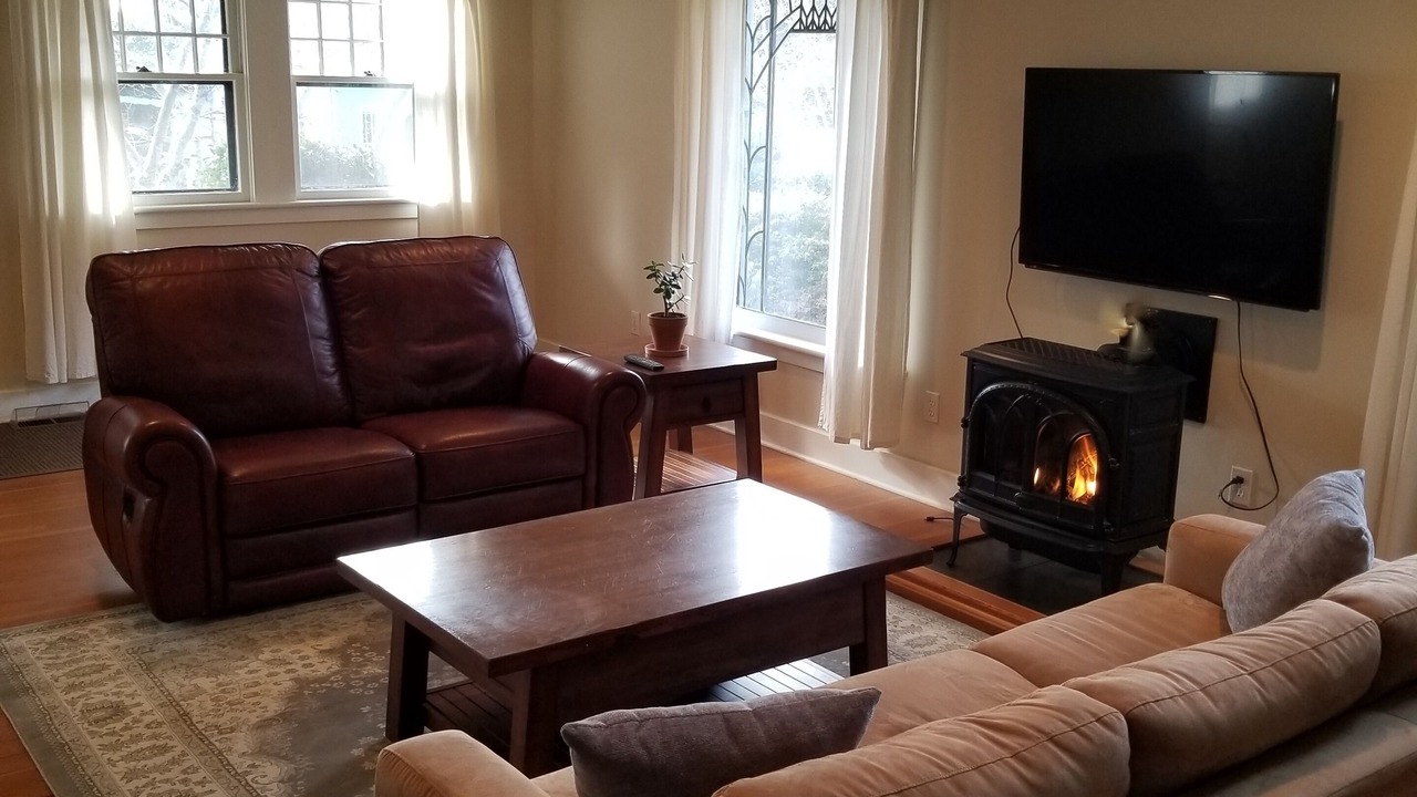 Photo of Livingroom in Mount Tabor