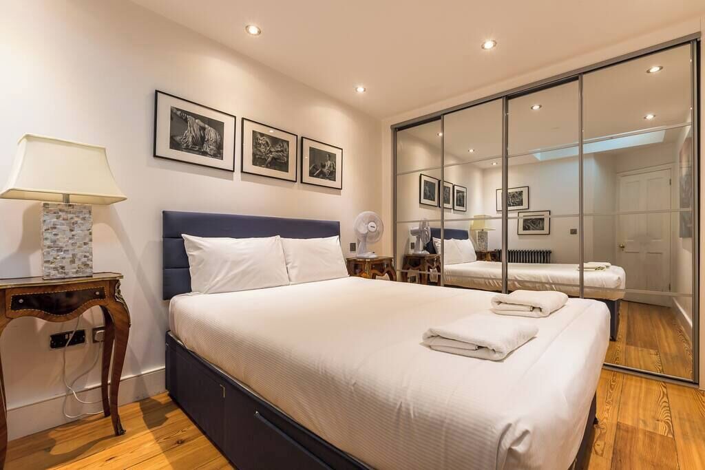 Photo of Bedroom in Bloomsbury