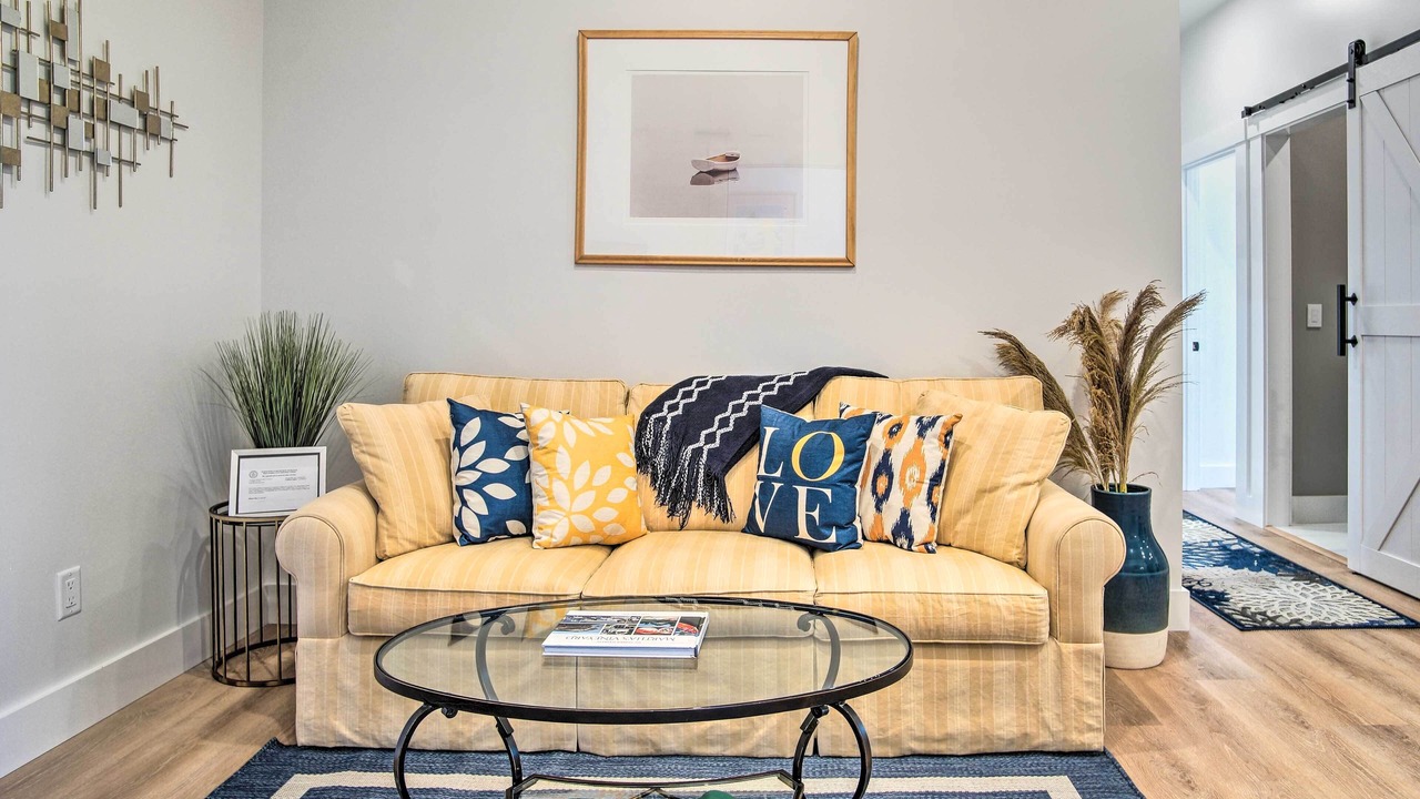 Photo of Livingroom in Lagoon Heights