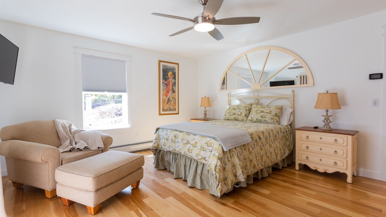 Photo of Bedroom in Pittsfield