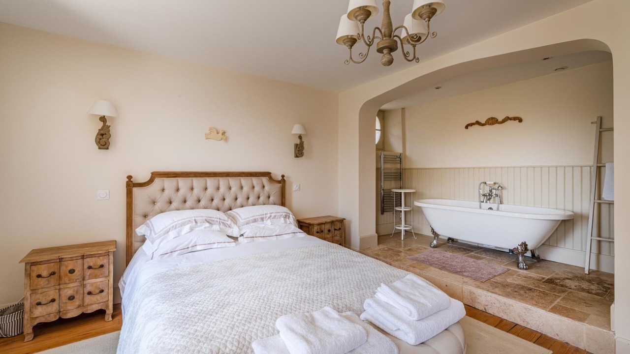 Photo of Bedroom in Mirandol-Bourgnounac
