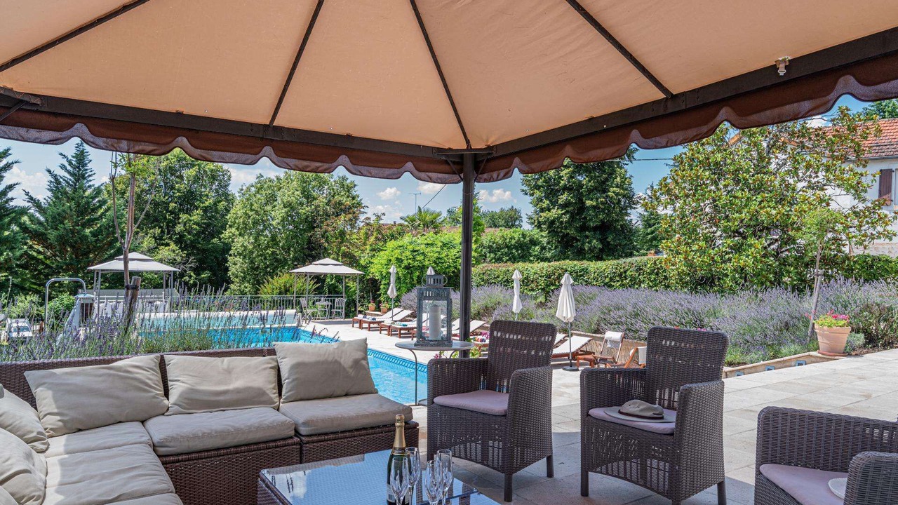 Photo of Patio Balcony in Mirandol-Bourgnounac