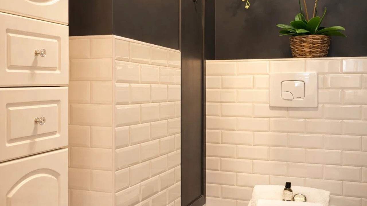 Photo of Bathroom in Pere Lachaise