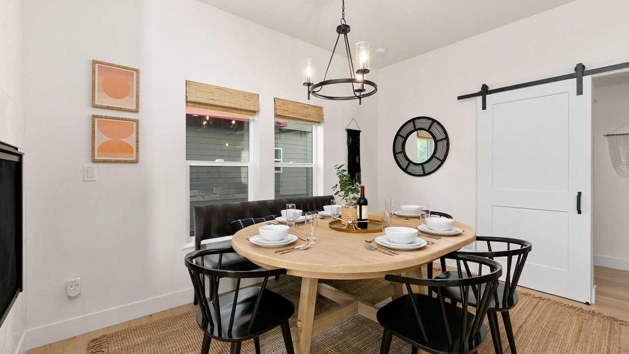 Photo of Livingroom in Old Town North