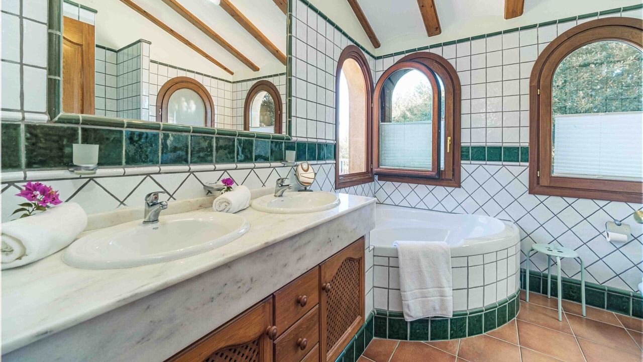 Photo of Bathroom in Tarraula