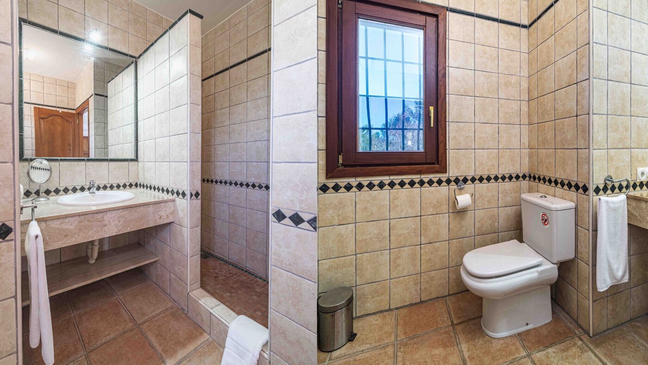 Photo of Bathroom in Tarraula