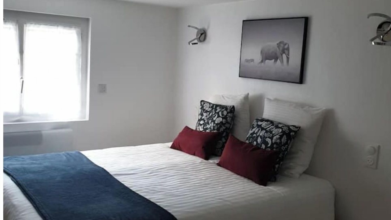 Photo of Bedroom in Gurgy