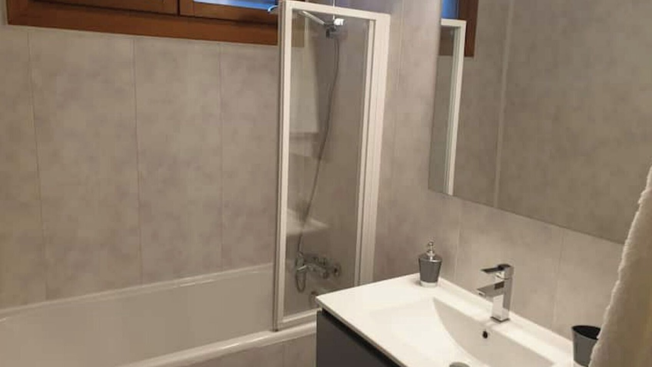 Photo of Bathroom in Gurgy