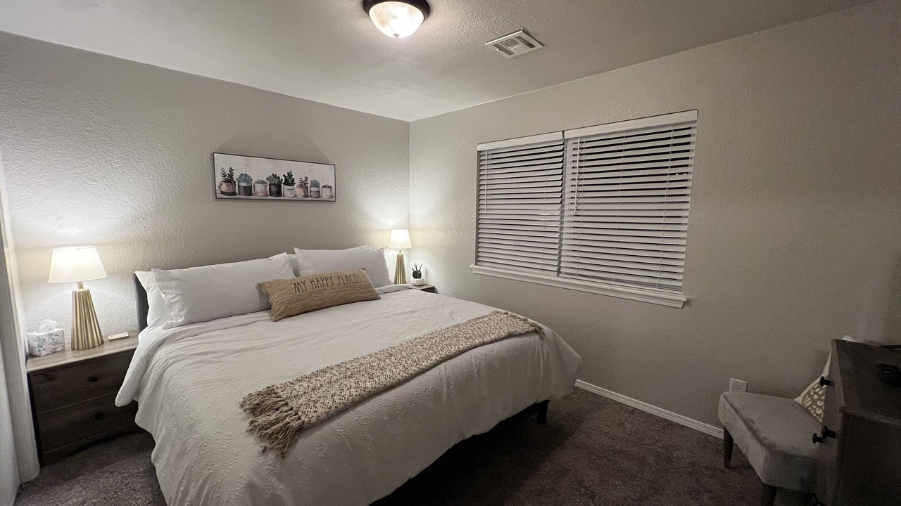 Photo of Bedroom in Broken Arrow
