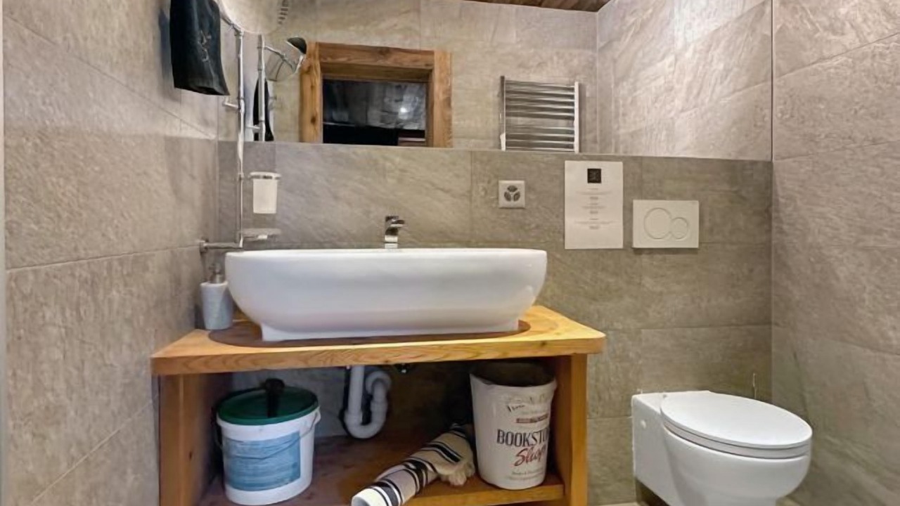 Photo of Bathroom in Sarreyer