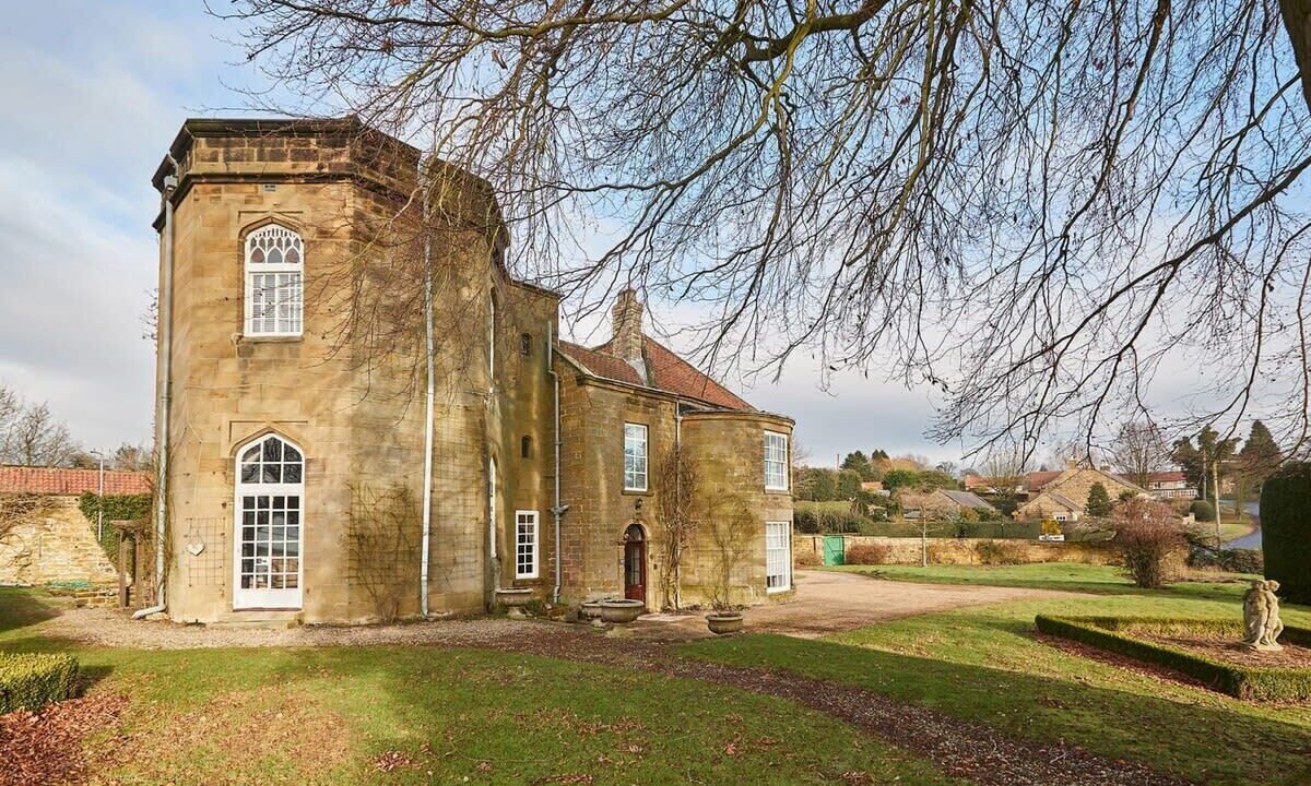 Photo of Others in Staddlebridge