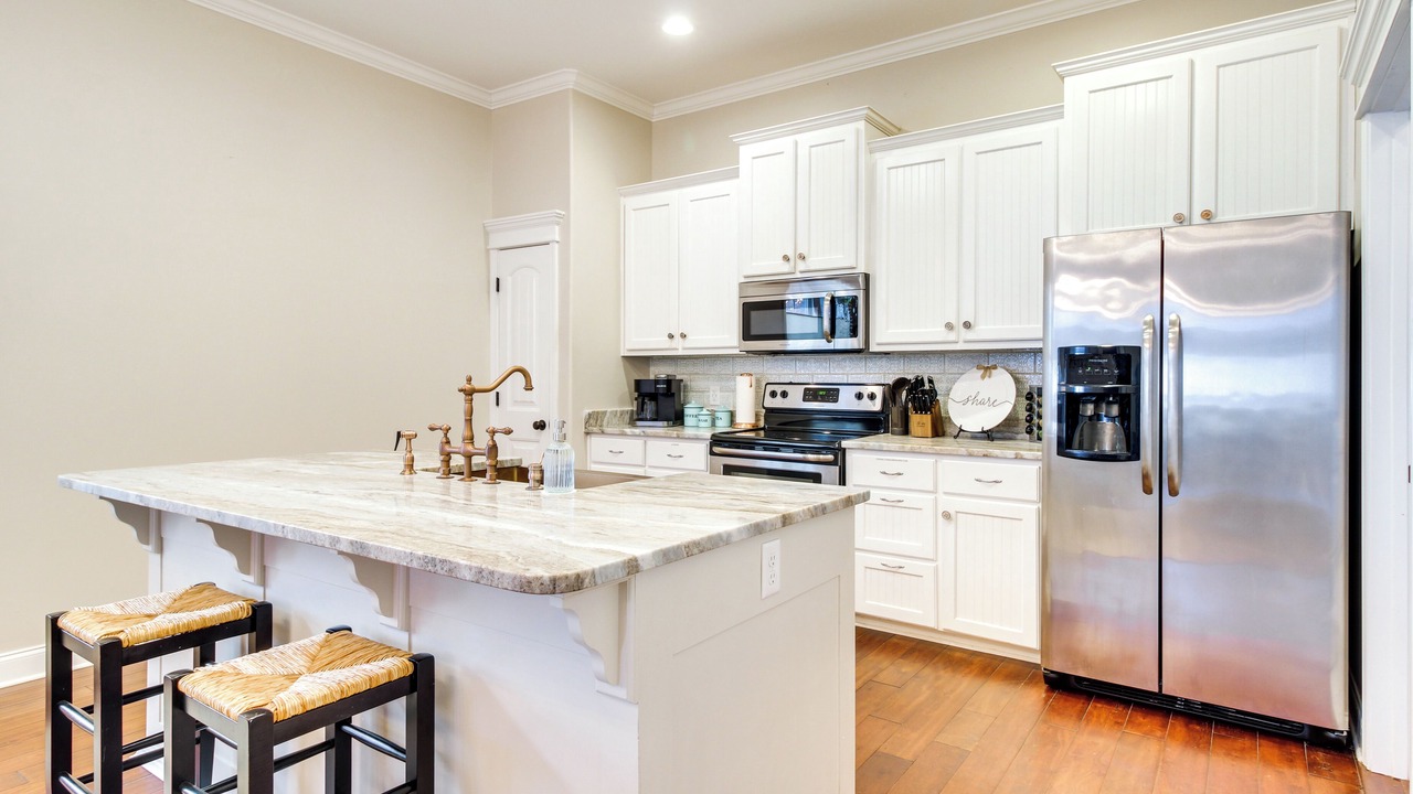 Photo of Others in Thomas Square