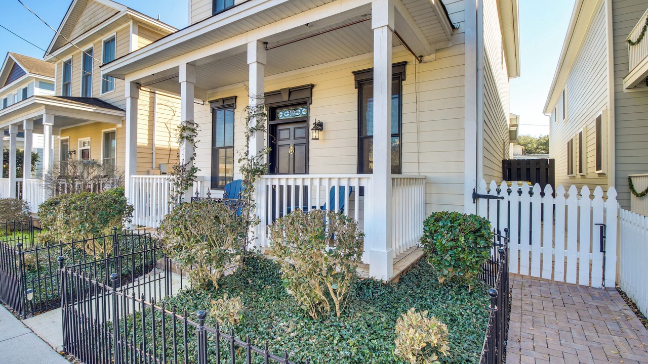 Photo of Outdoor in Thomas Square