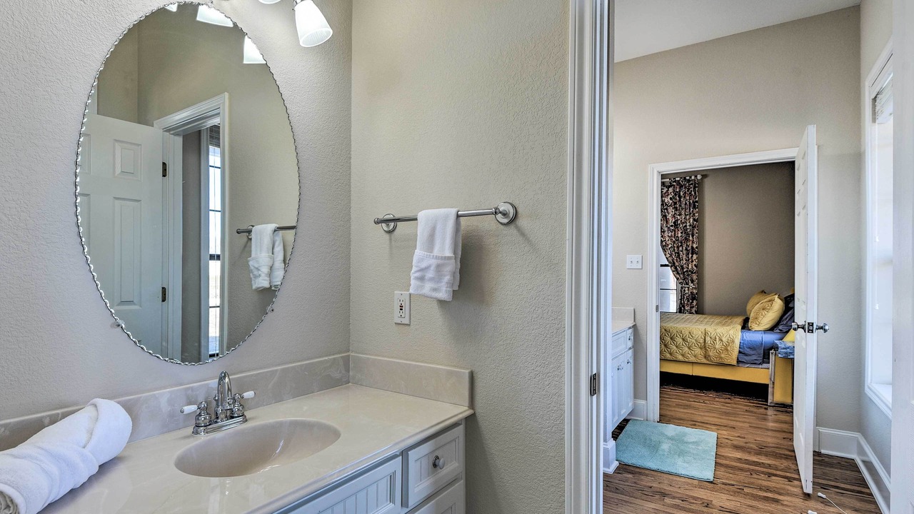 Photo of Bathroom in Era