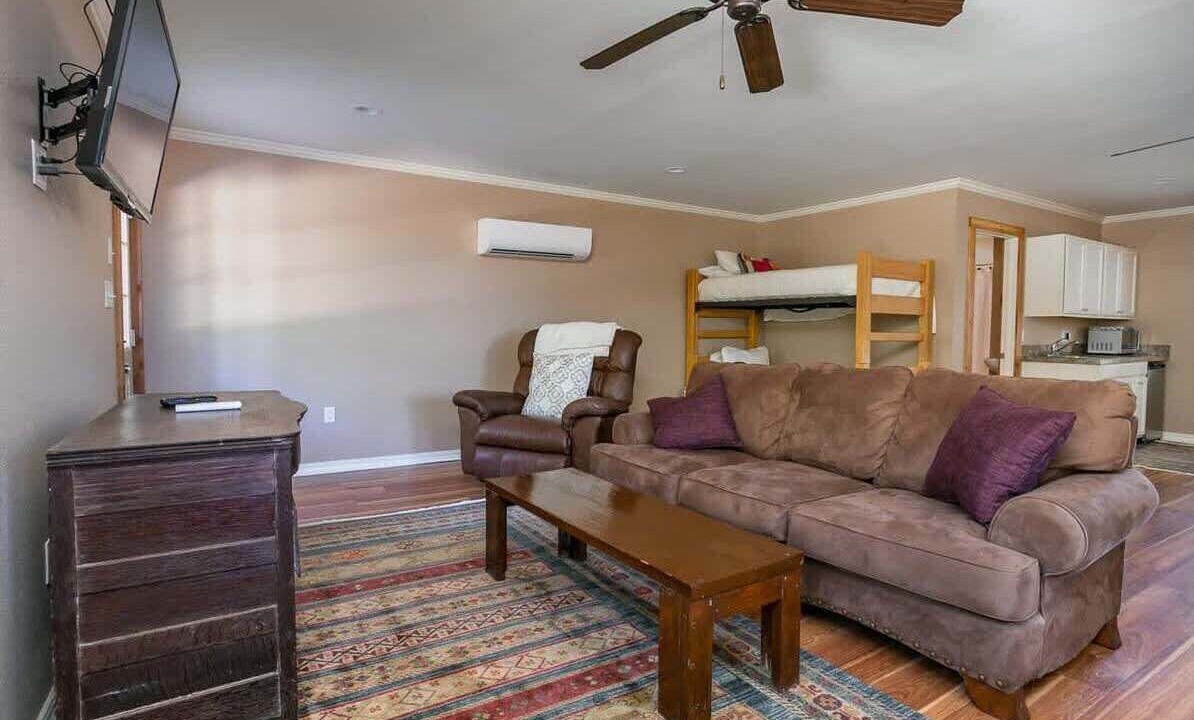 Photo of Livingroom in Homer