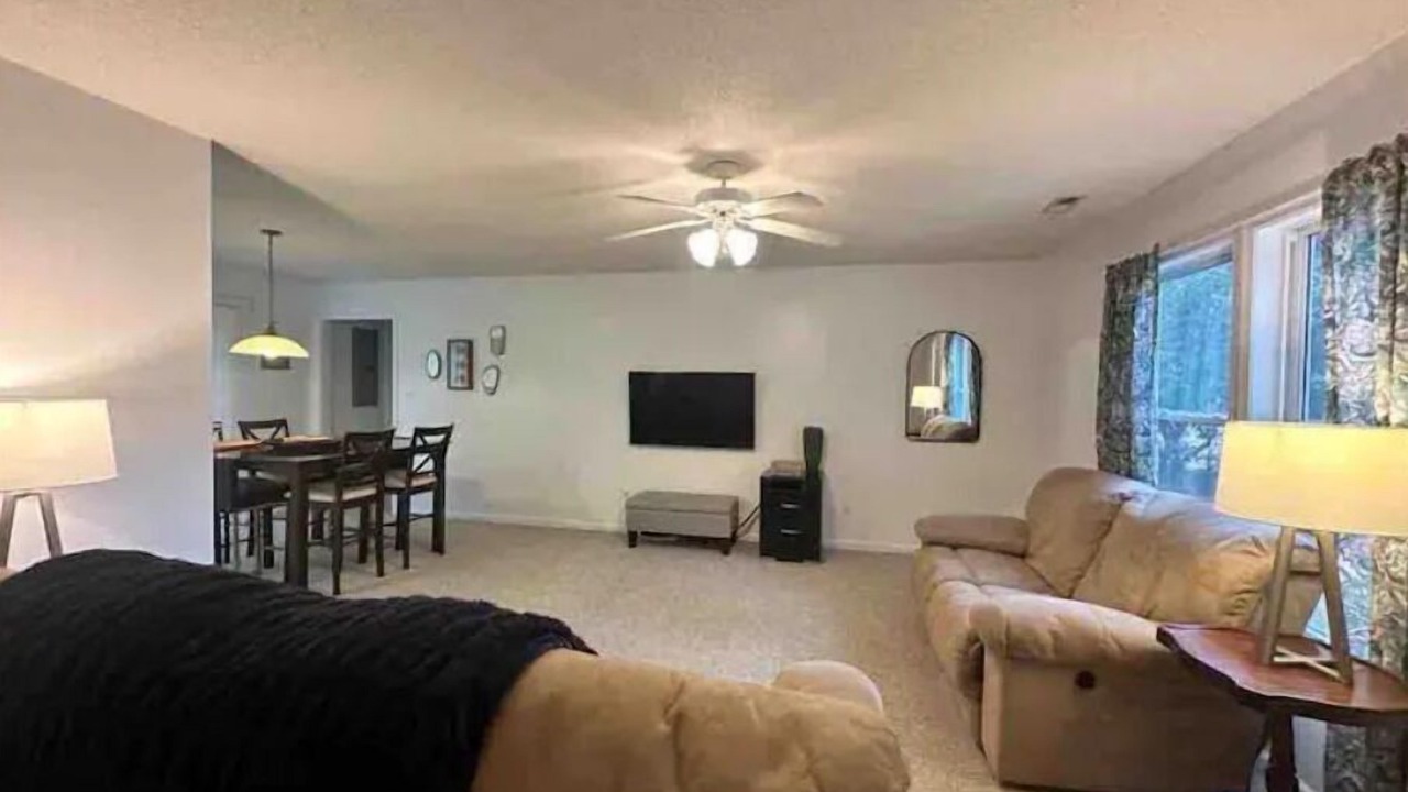 Photo of Livingroom in Manteo