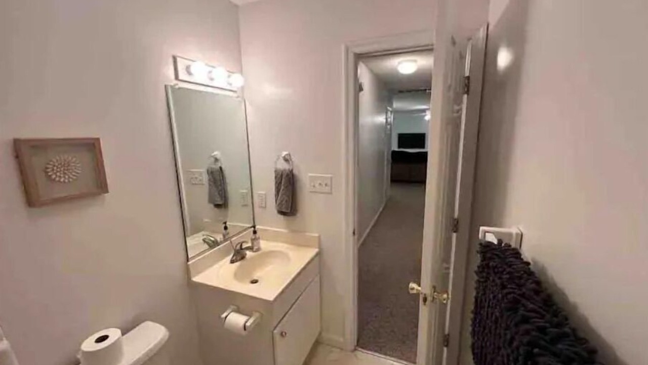 Photo of Bathroom in Manteo