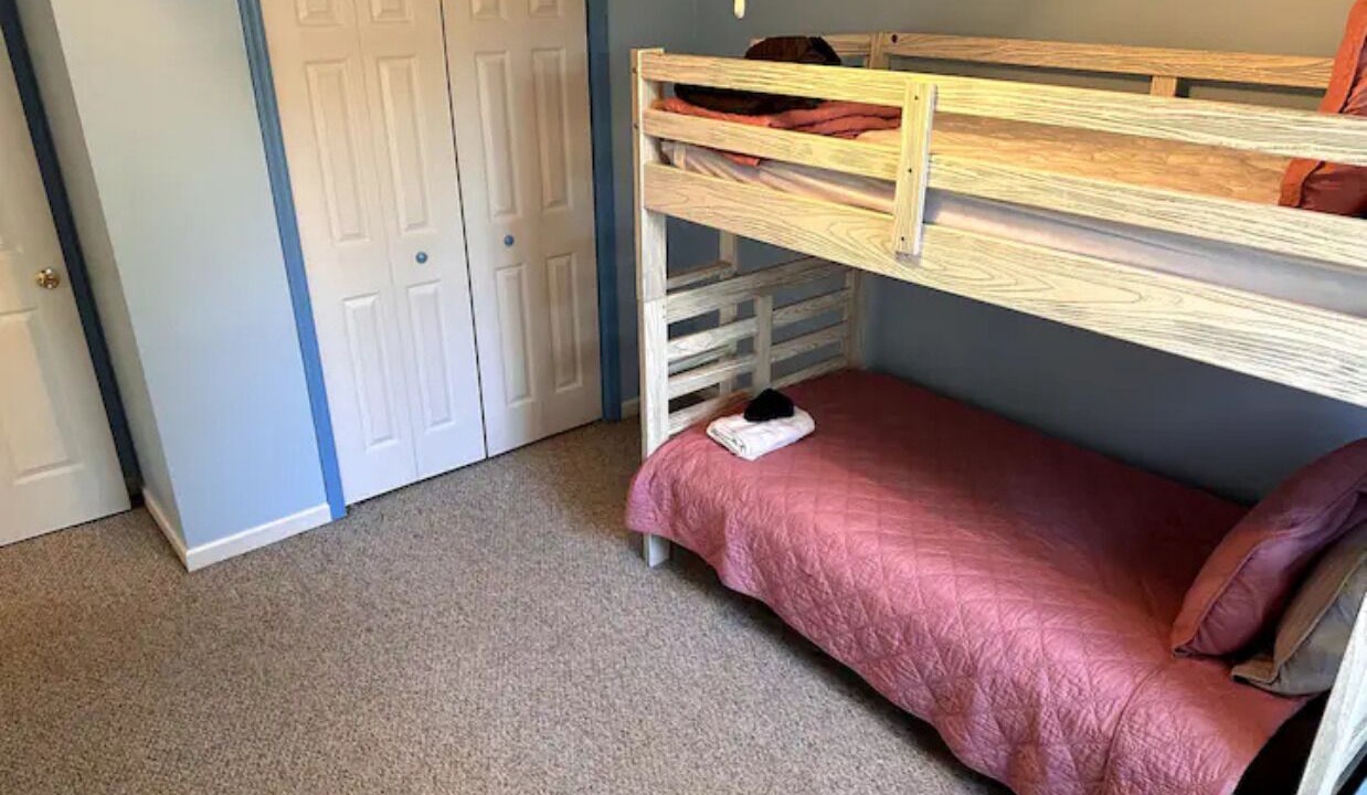 Photo of Bedroom in Manteo