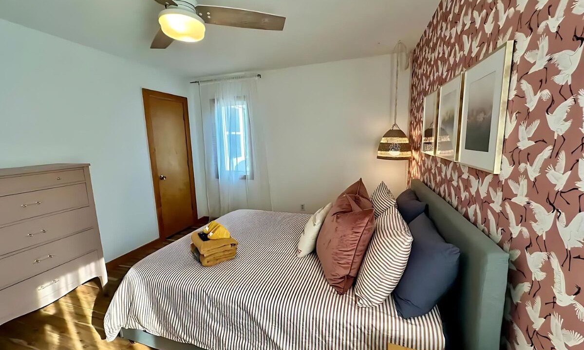 Photo of Bedroom in Colington