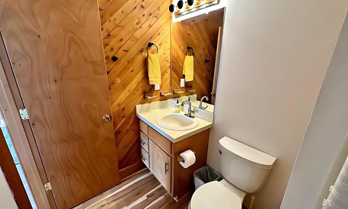 Photo of Bathroom in Colington