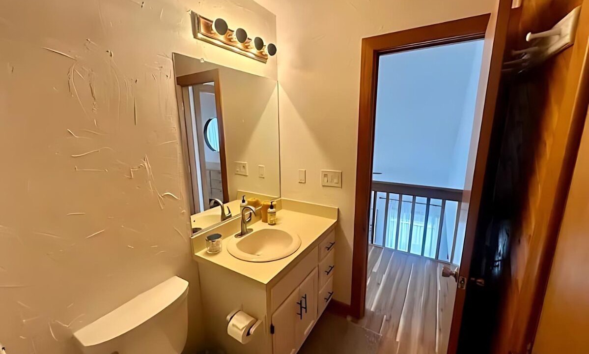 Photo of Bathroom in Colington