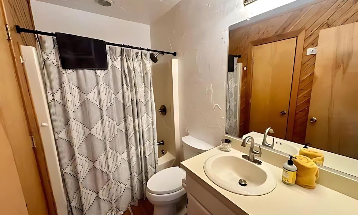 Photo of Bathroom in Colington