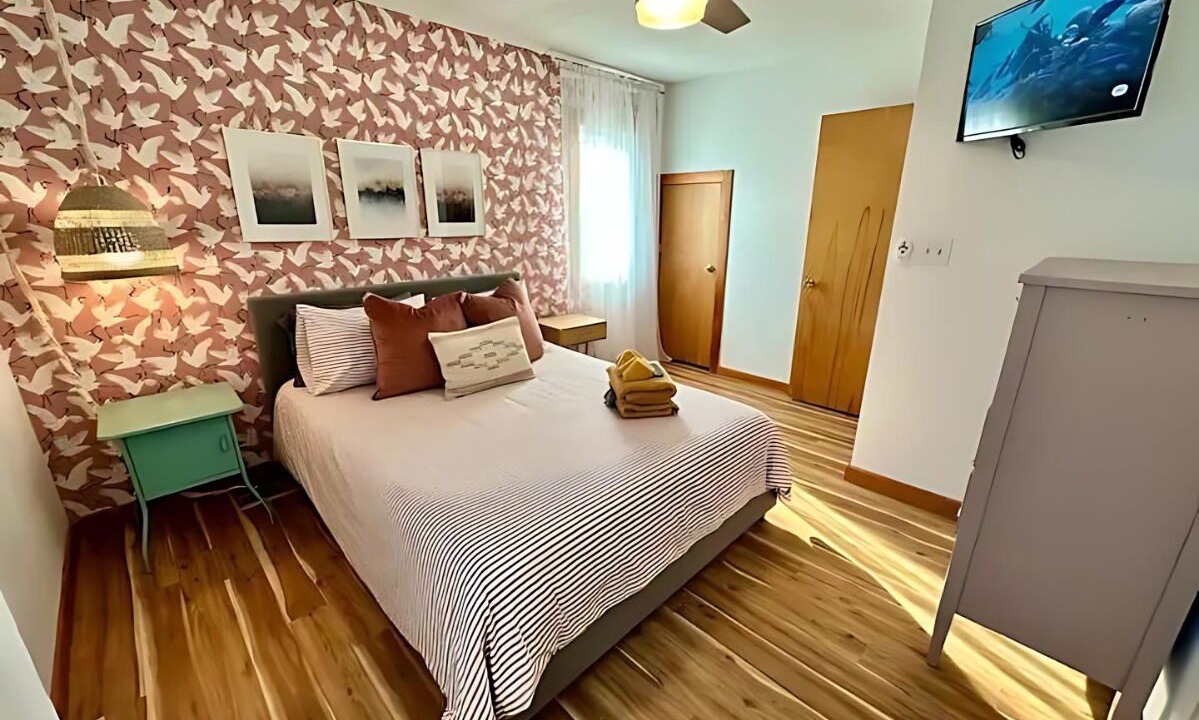 Photo of Bedroom in Colington