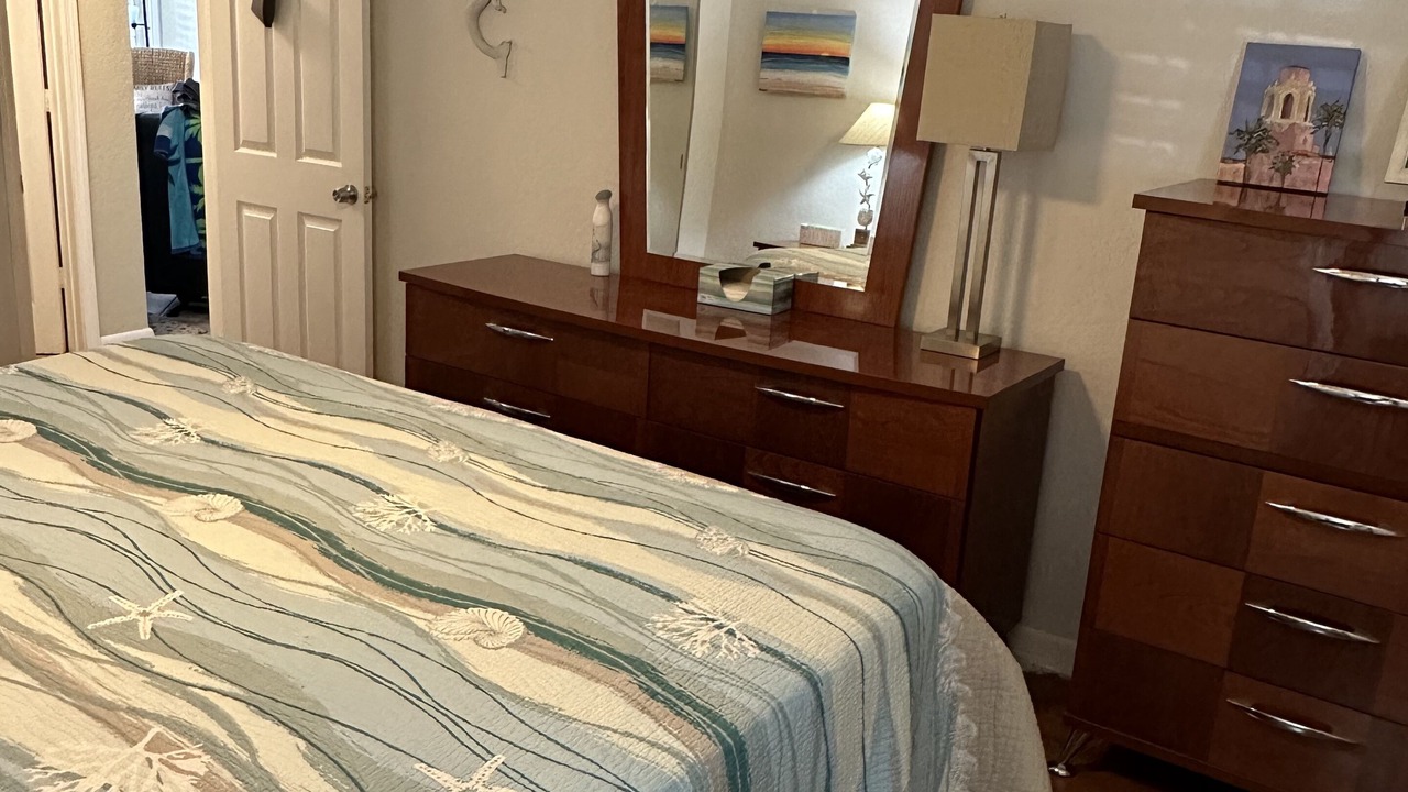 Photo of Bedroom in Capri Isle
