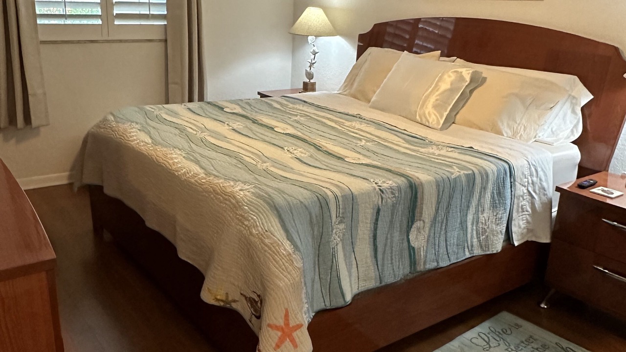 Photo of Bedroom in Capri Isle