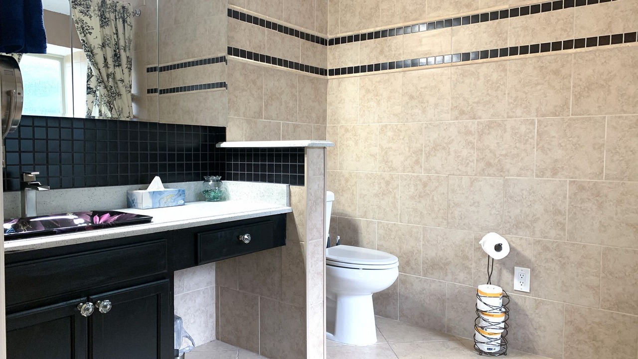 Photo of Bathroom in South Arlington