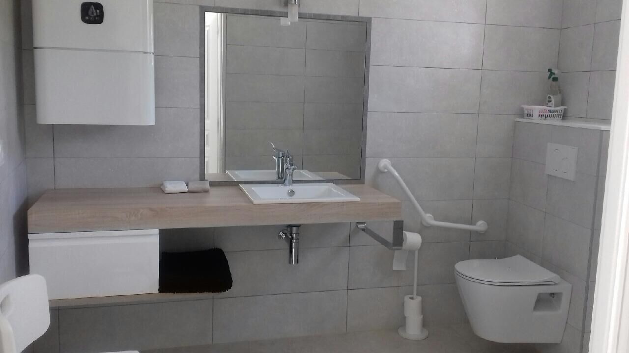 Photo of Bathroom in Condorcet