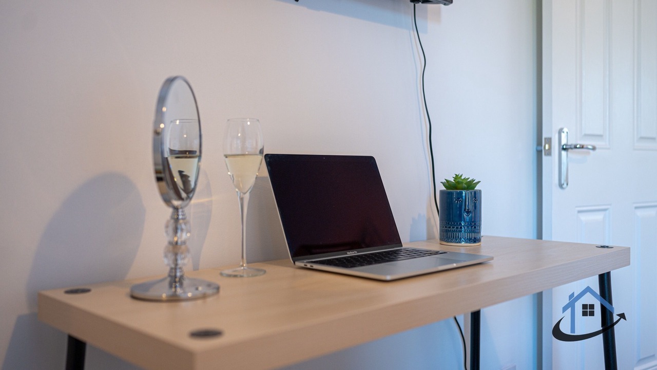 Photo of Others in Wootton