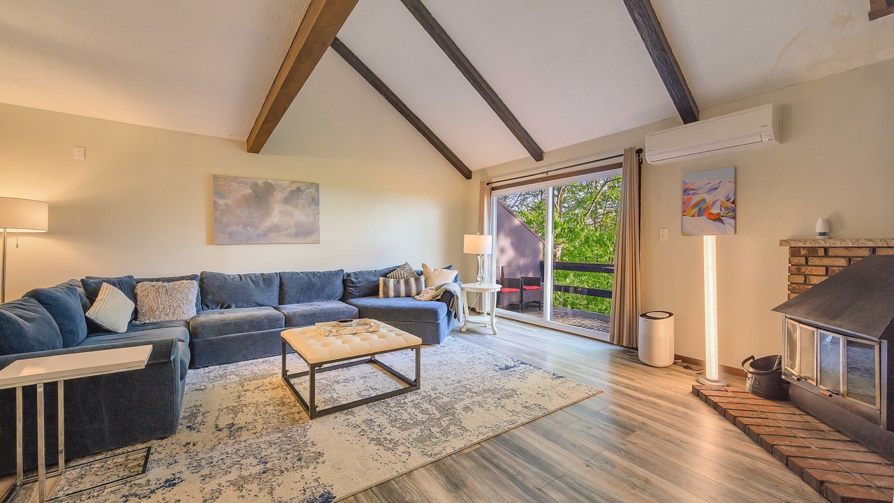 Photo of Livingroom in Tannersville