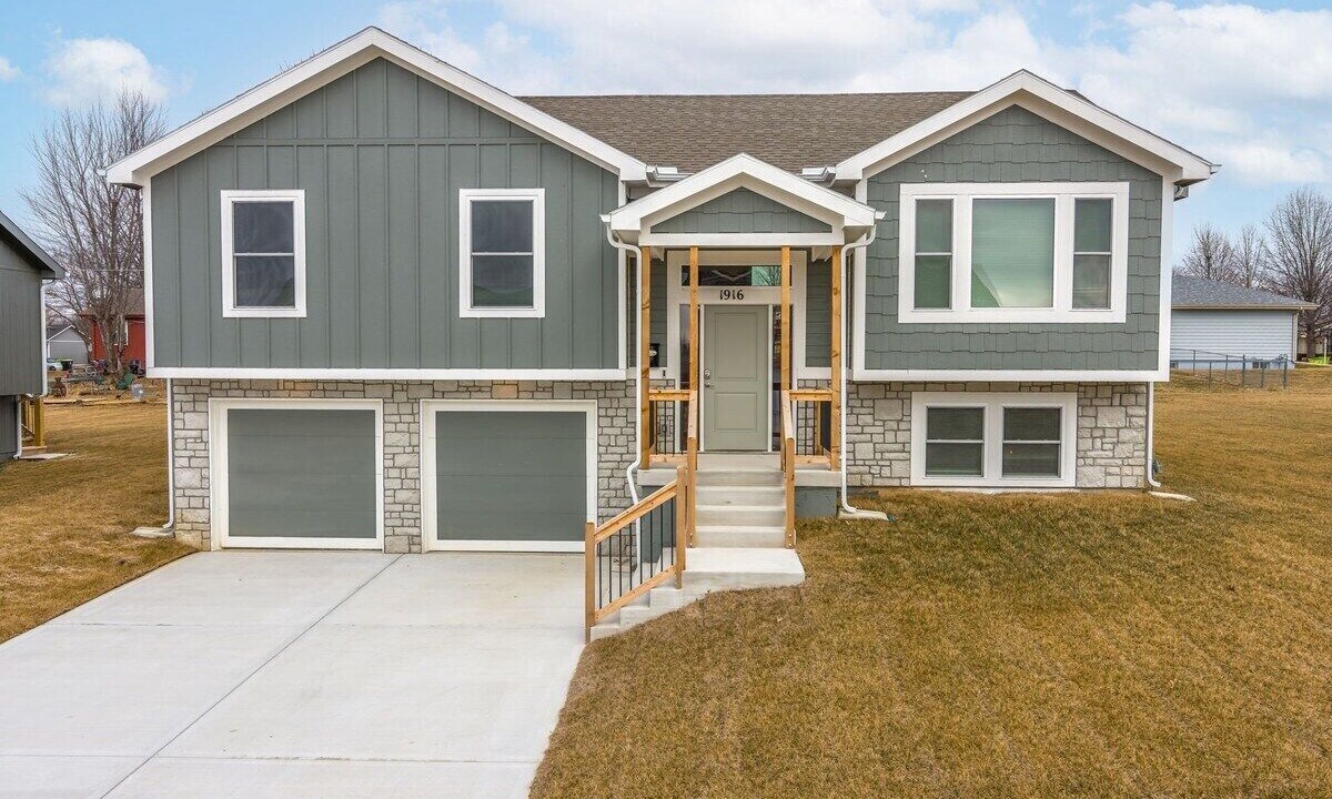 Photo of Outdoor in Harrisonville