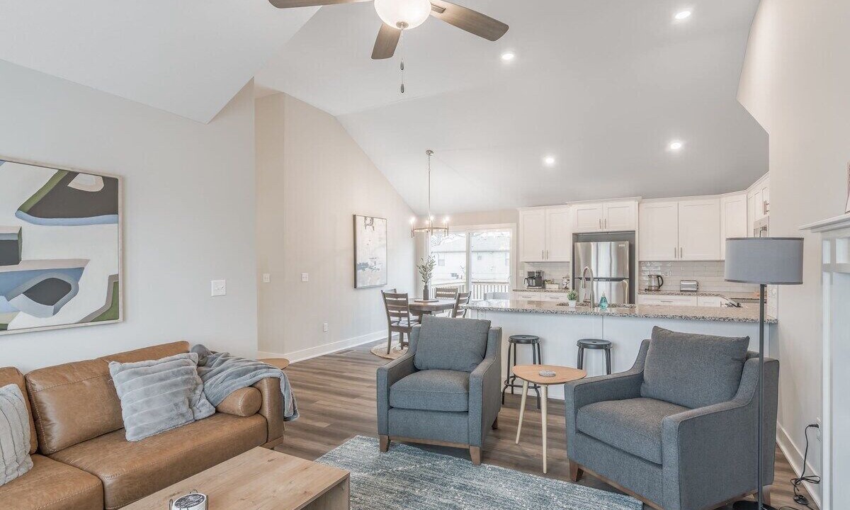 Photo of Livingroom in Harrisonville