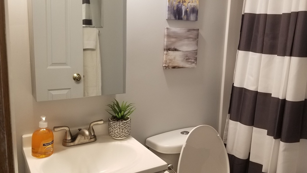Photo of Bathroom in West Lawn