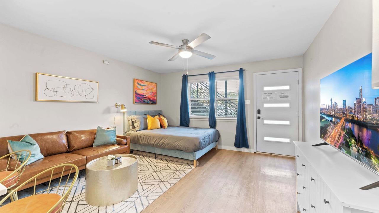 Photo of Livingroom in Allandale