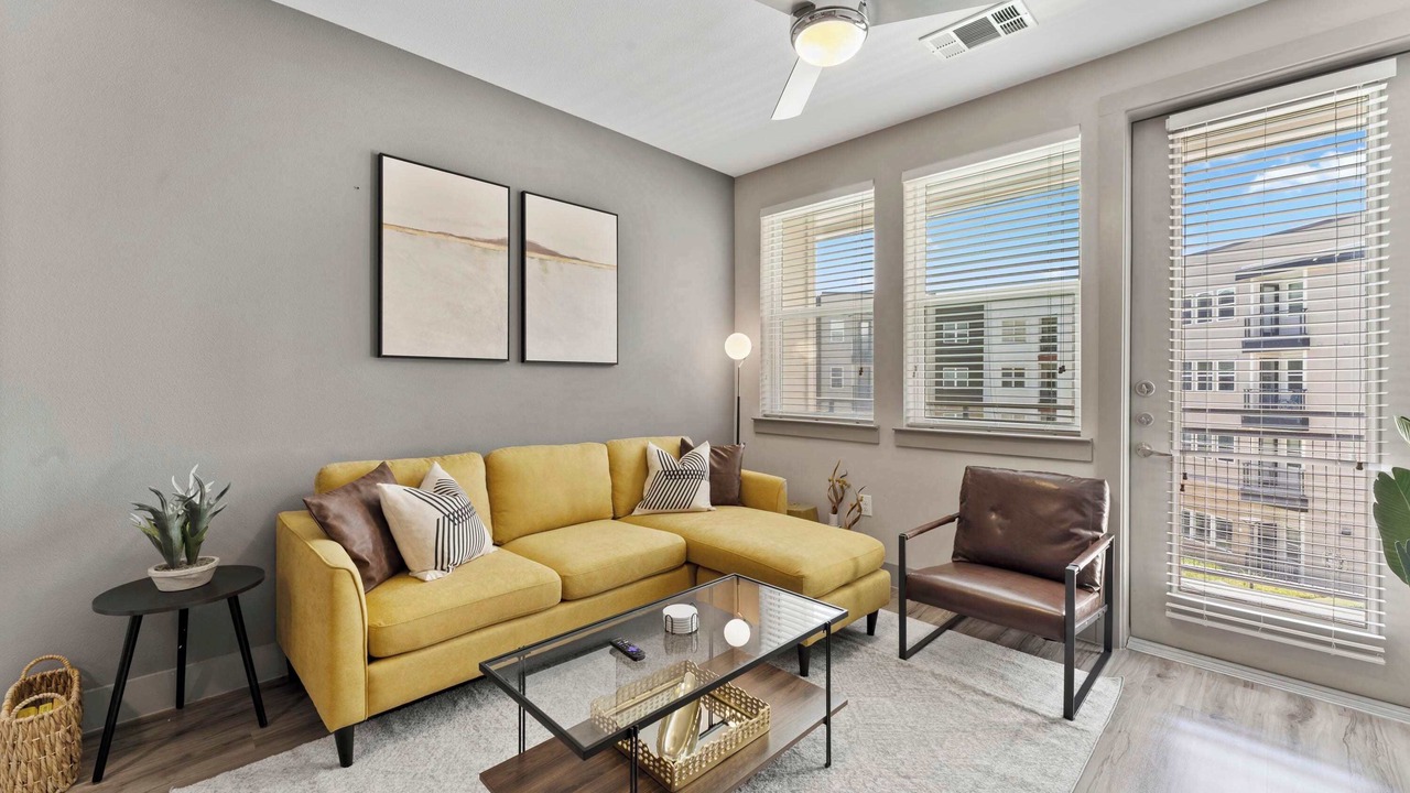 Photo of Livingroom in Montopolis