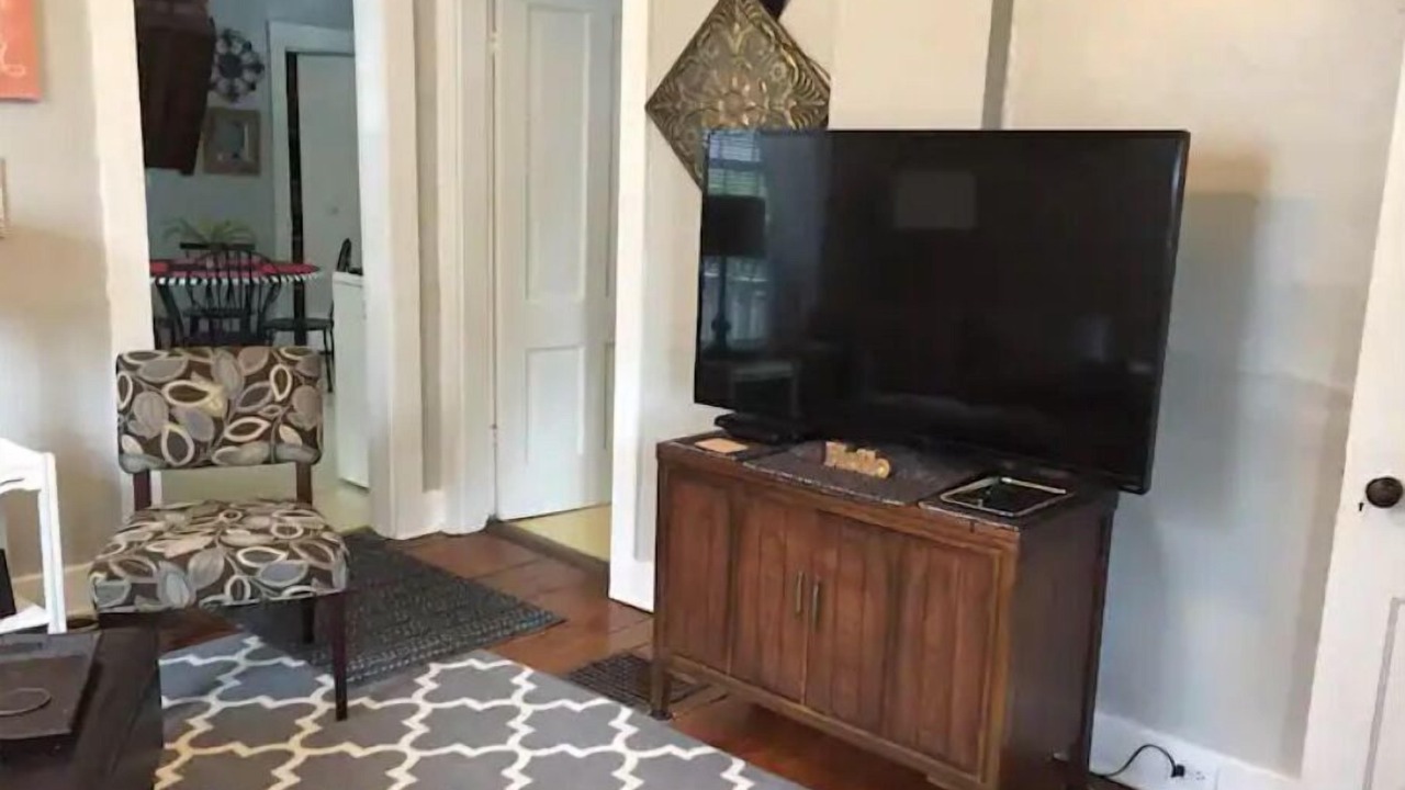Photo of Livingroom in Alton