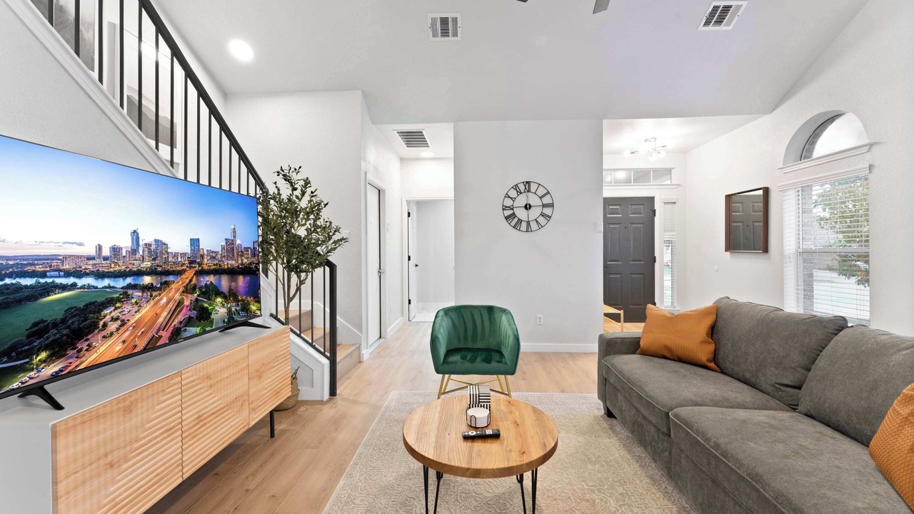 Photo of Livingroom in Pflugerville