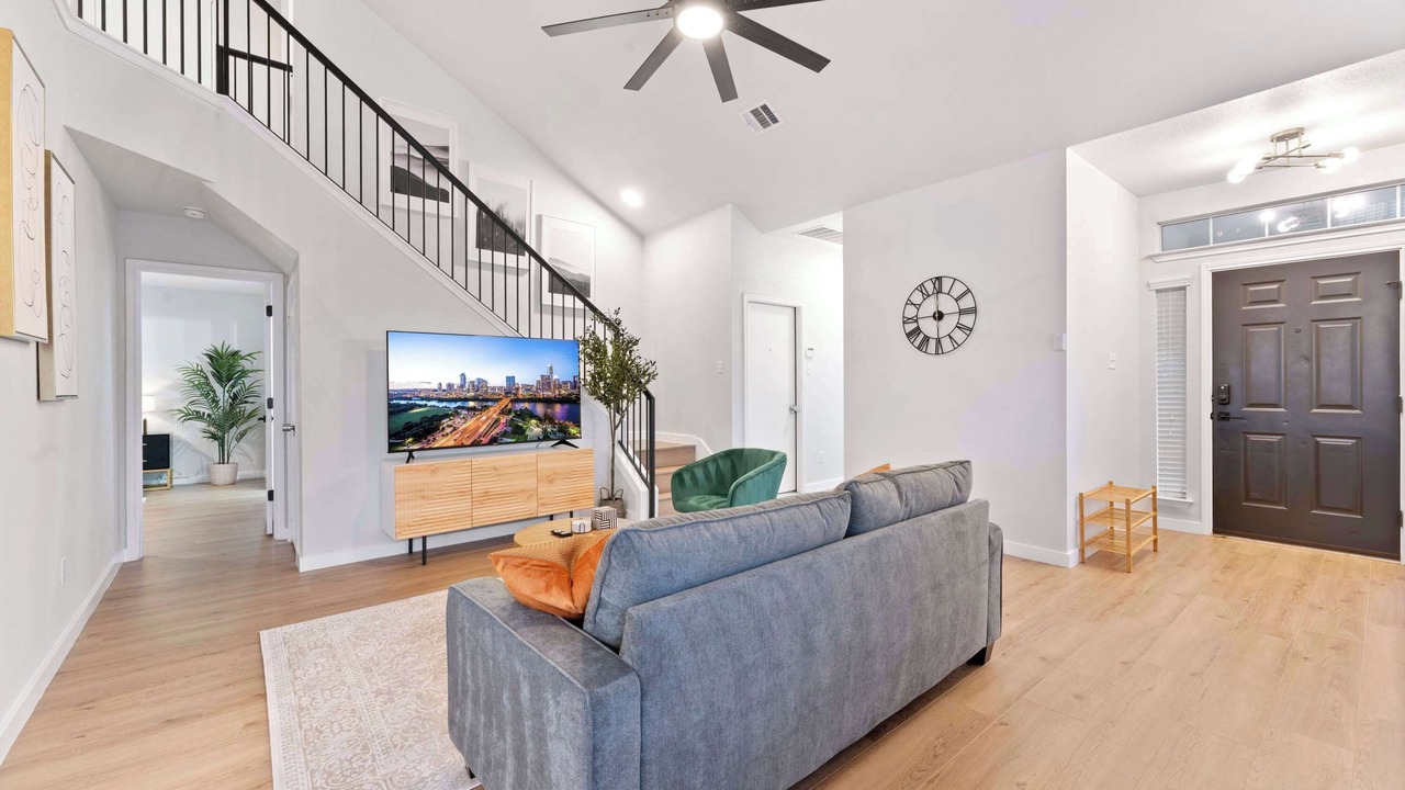 Photo of Livingroom in Pflugerville