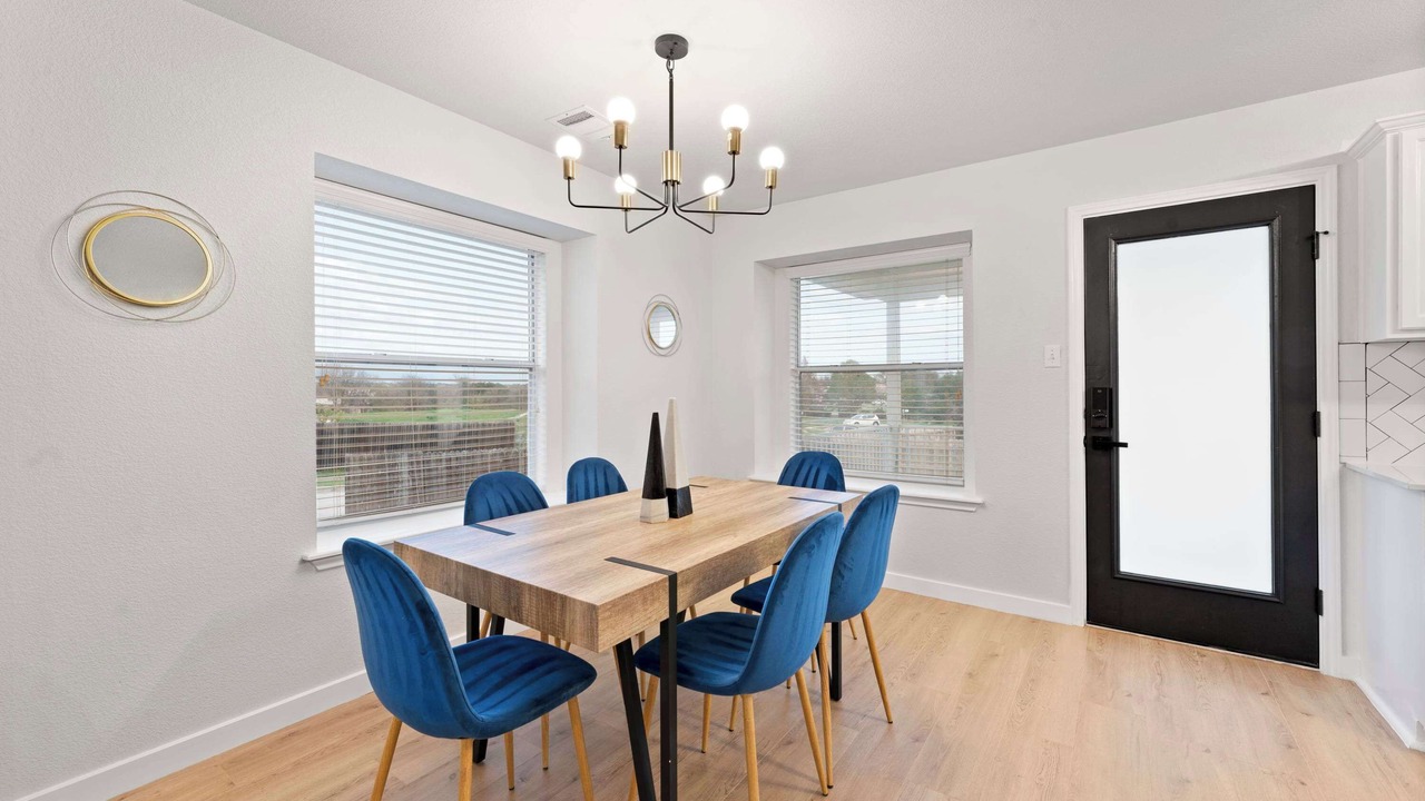 Photo of Livingroom in Pflugerville