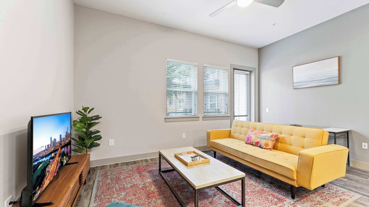 Photo of Livingroom in Montopolis