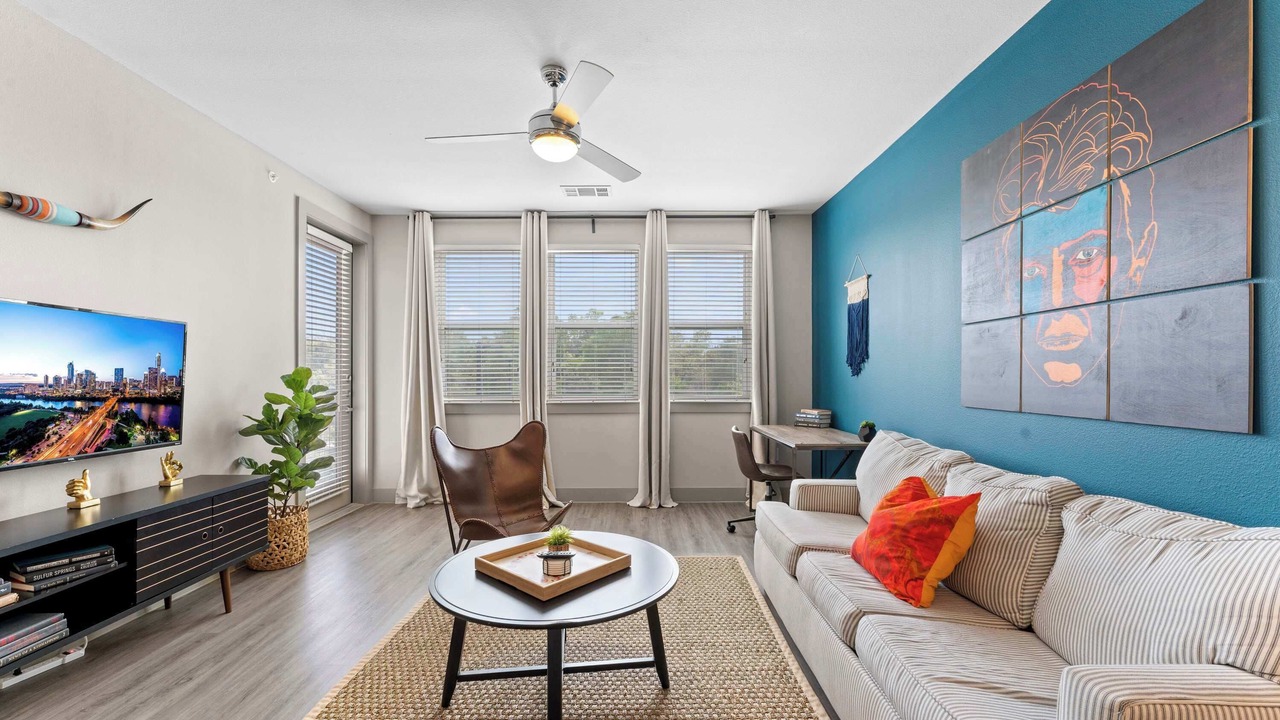 Photo of Livingroom in Montopolis