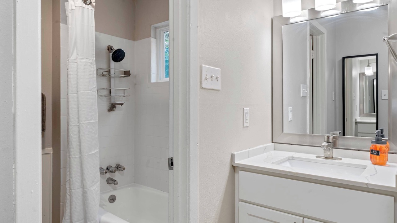 Photo of Bathroom in Allandale