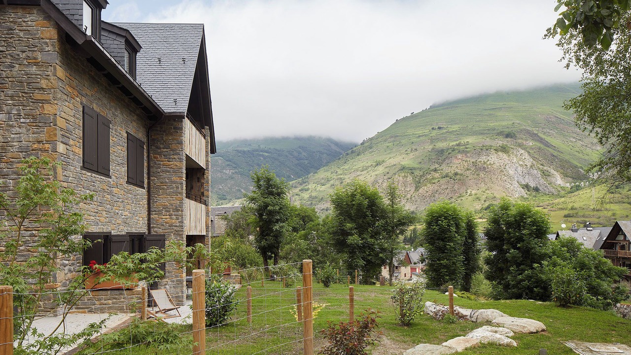 Photo of Outdoor in Arties