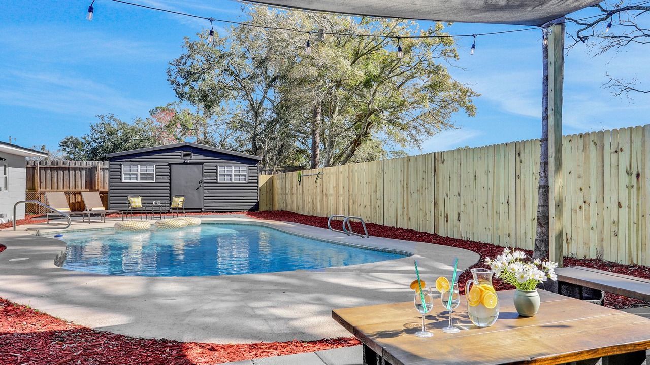 Photo of Outdoor in Englewood
