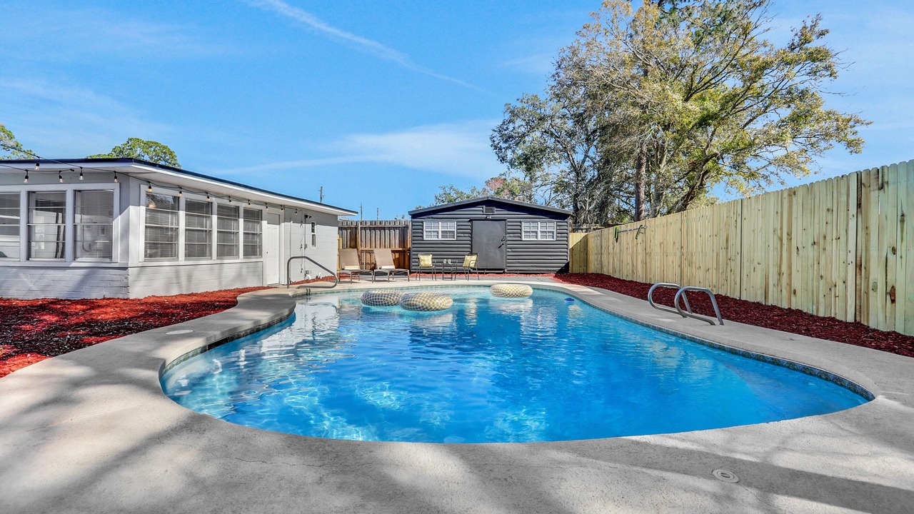 Photo of Outdoor in Englewood